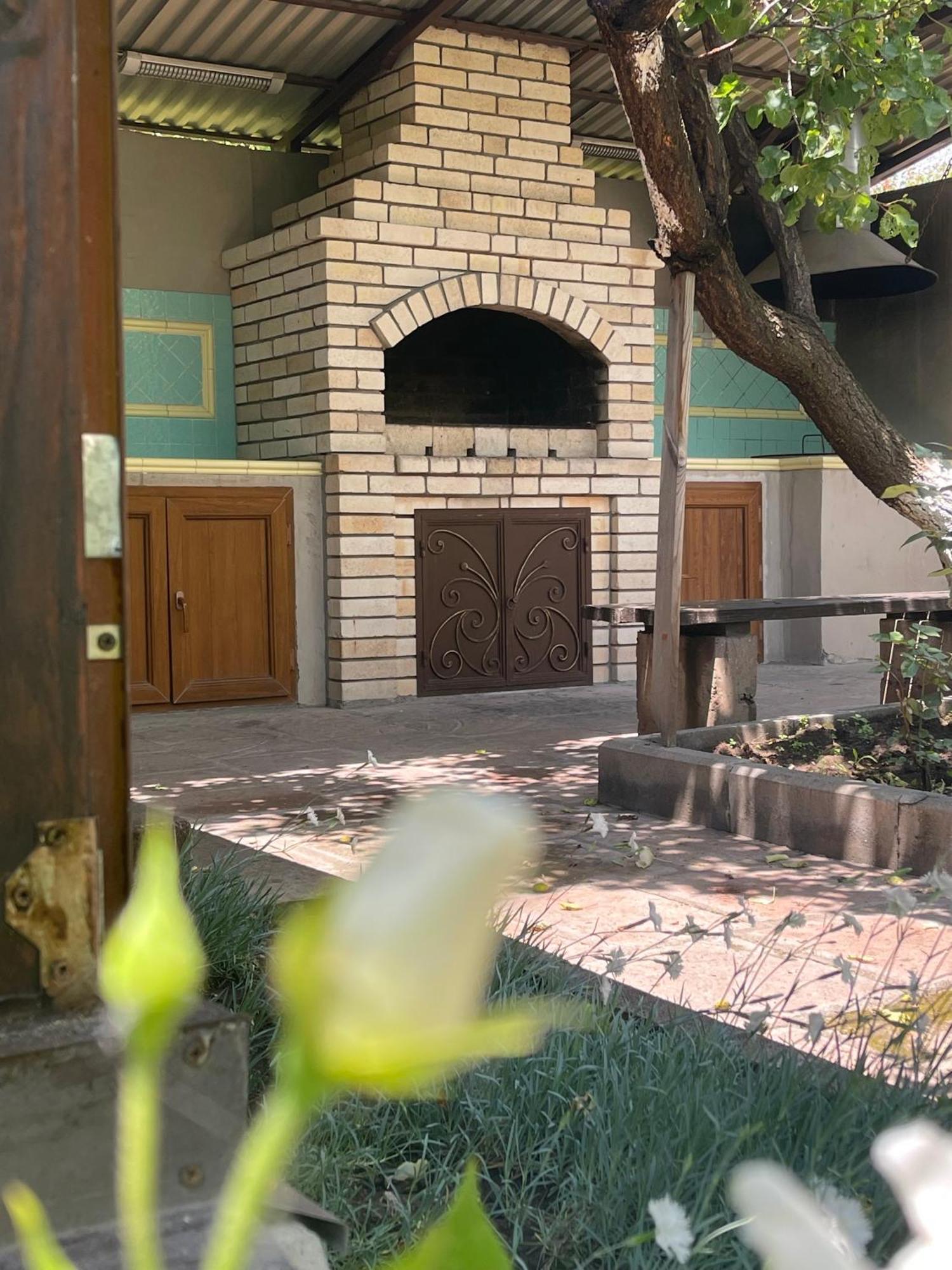 ホテル In ギュムリ エクステリア 写真